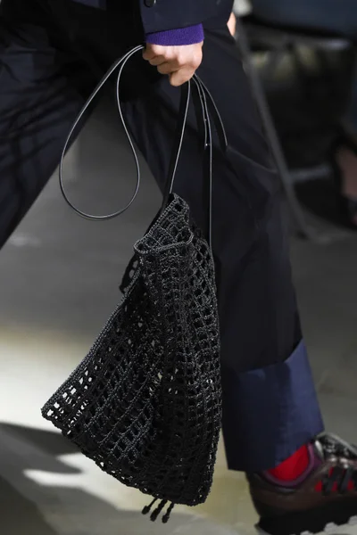 Look 15